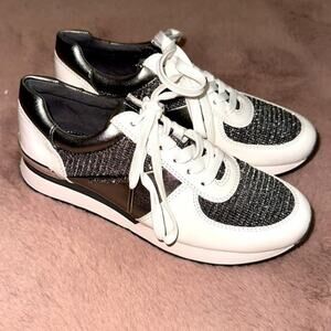 NWOT Michael Kors Allie Trainer Size 5.5